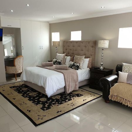 Pongola Road Self Catering Accommodation Uitenhage Extérieur photo