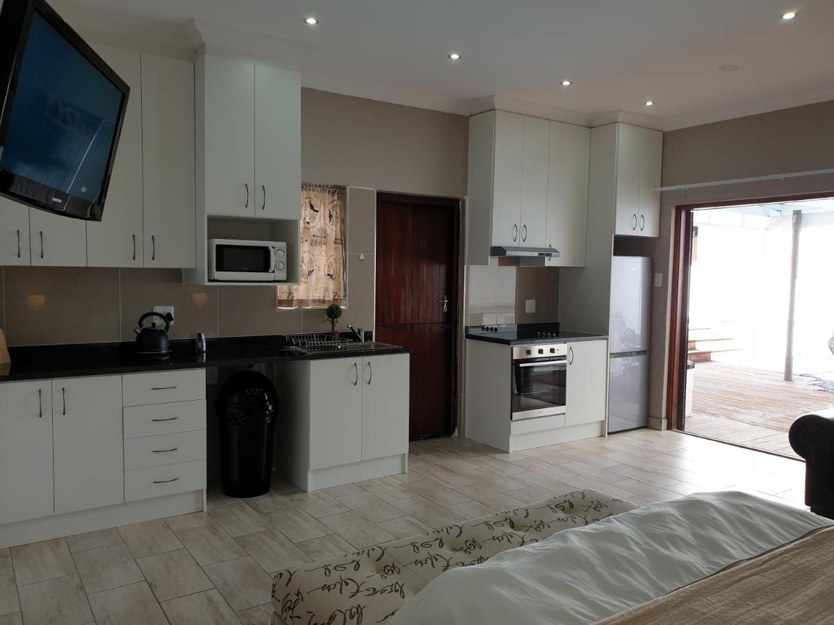 Pongola Road Self Catering Accommodation Uitenhage Extérieur photo