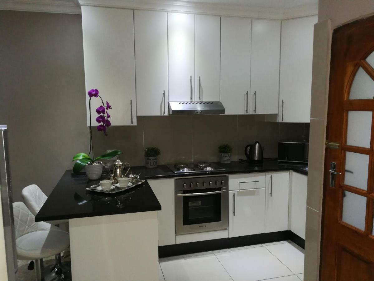Pongola Road Self Catering Accommodation Uitenhage Extérieur photo
