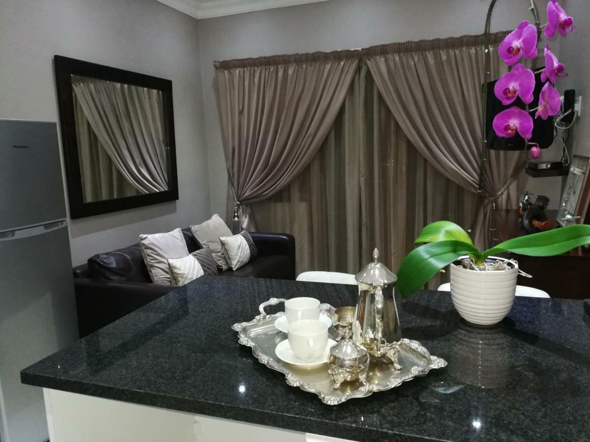 Pongola Road Self Catering Accommodation Uitenhage Extérieur photo