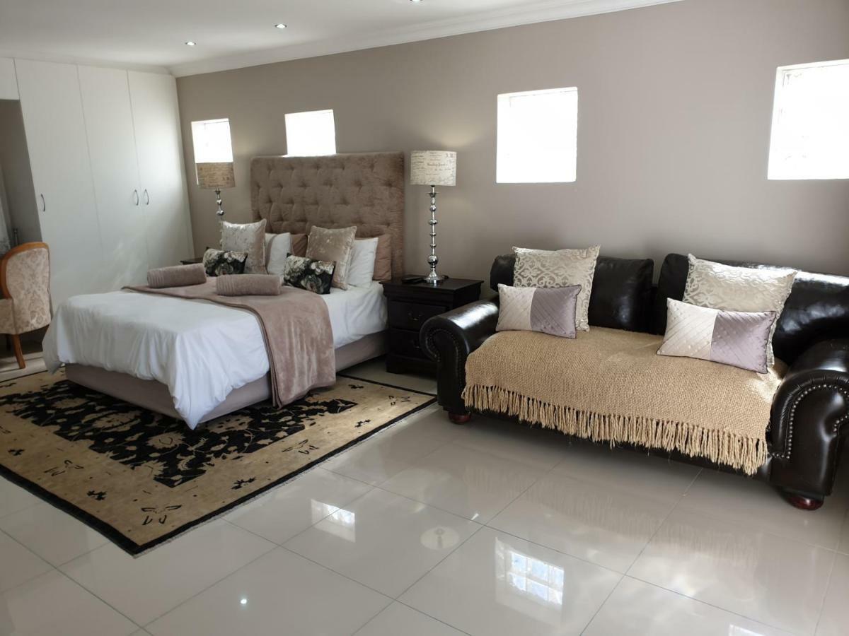 Pongola Road Self Catering Accommodation Uitenhage Extérieur photo