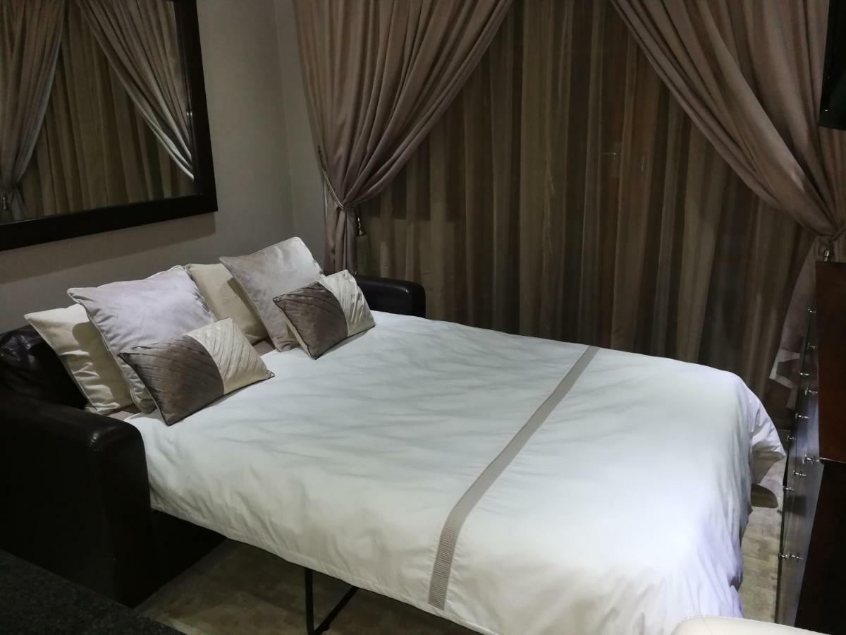 Pongola Road Self Catering Accommodation Uitenhage Extérieur photo