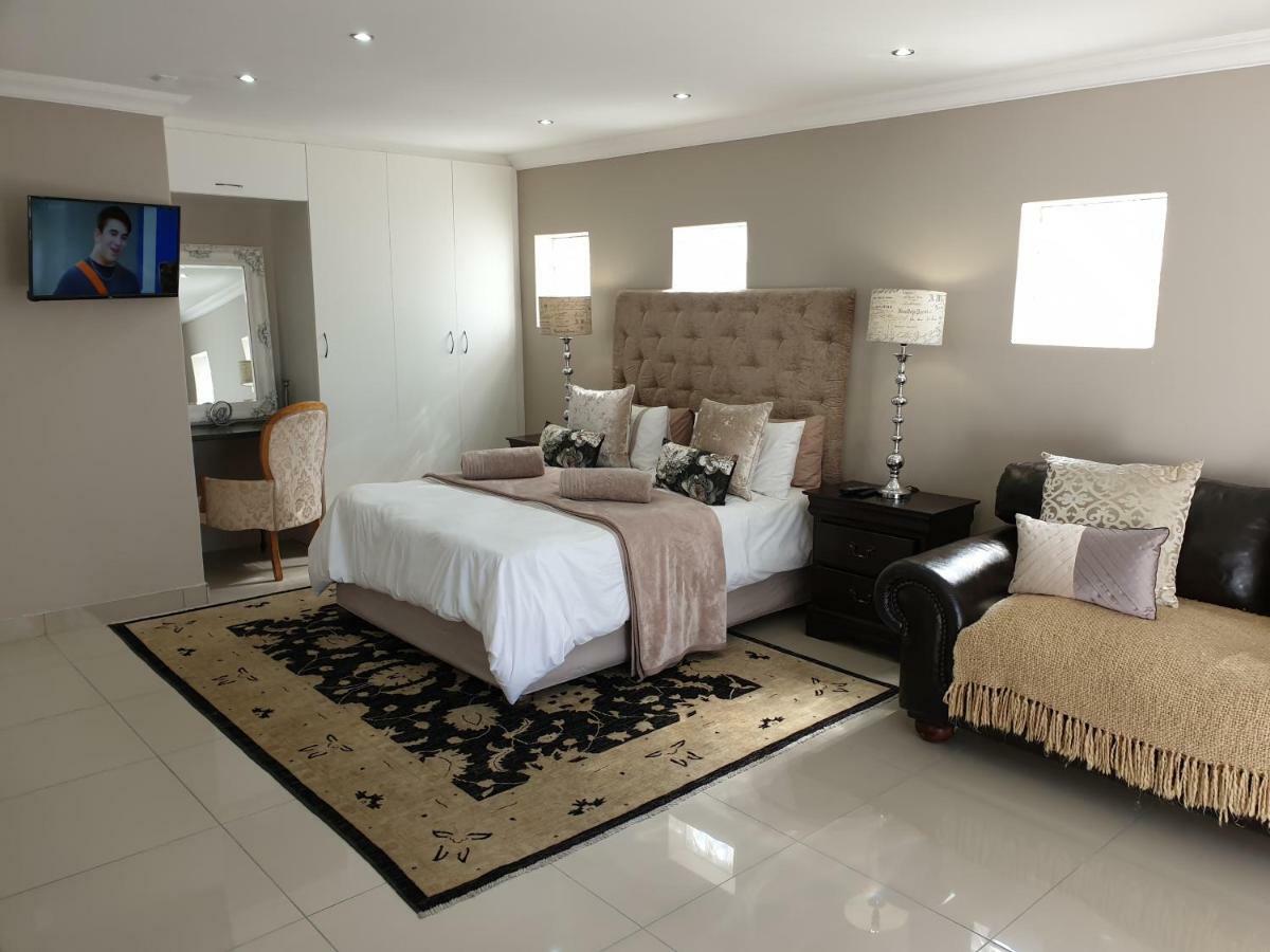 Pongola Road Self Catering Accommodation Uitenhage Extérieur photo